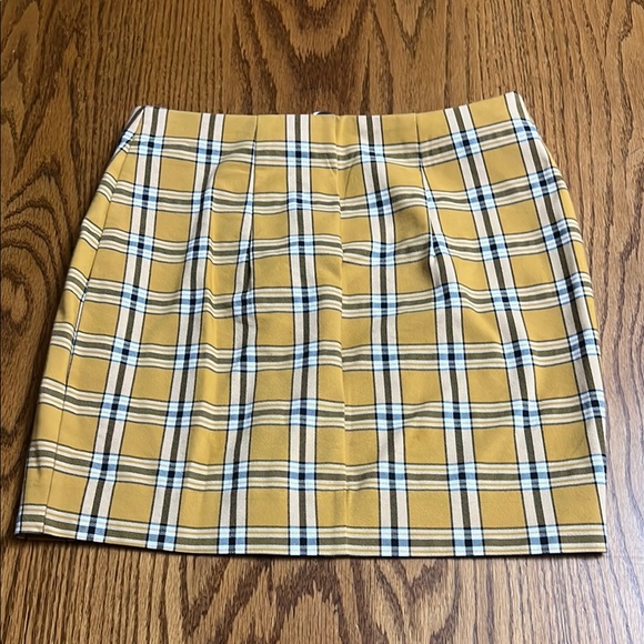 Express Mustard Plaid Mini Skirt with Zipper - Picture 2 of 5
